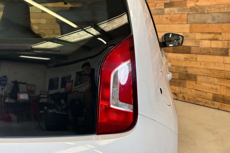 Volkswagen Up 1.0 High up! Hatchback 5dr Petrol ASG Euro 6 (75 ps) 65