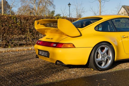Porsche 911 993 CARRERA 17
