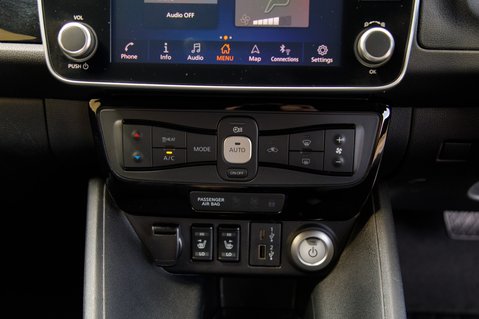 Nissan LEAF TEKNA 37
