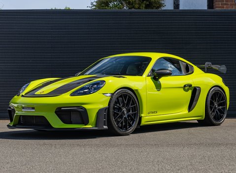Porsche Cayman GT4 RS (718) 2