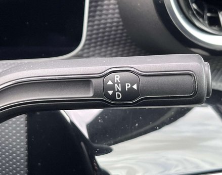 Mercedes-Benz A Class 1.3 A 200 Sport Exeutive Auto 5dr 65