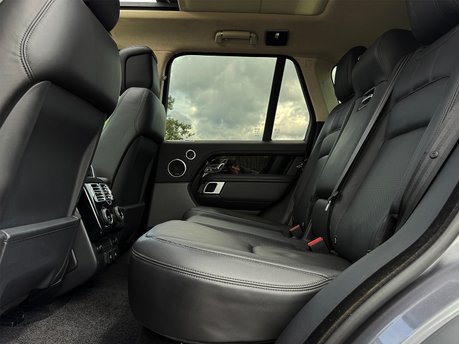 Land Rover Range Rover WESTMINSTER BLACK 61