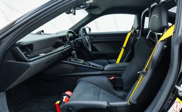 Porsche 911 GT3 RS (992) 13
