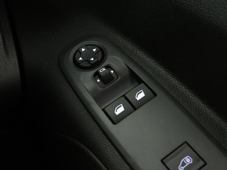 Peugeot Partner M 1.5 BlueHDi 100 Professional Plus 23
