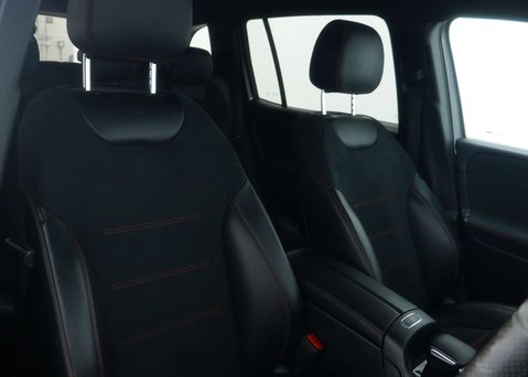 Mercedes-Benz GLB 1.3 GLB200 AMG Line (Premium 2) SUV 5dr Petrol 7G-DCT Euro 6 (s/s) (163 ps) 48