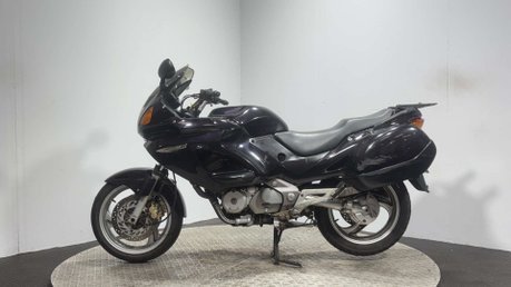 Honda NT650V Deauville 26K 2001 GOOD RUNNING PROJECT BIKE SPARES OR REPAIR 650CC 4