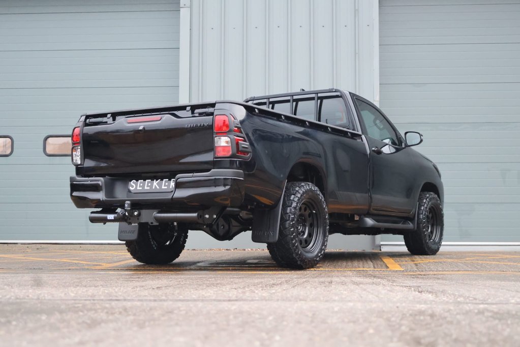 Toyota Hilux BRAND NEW ACTIVE 4WD D-4D S/C SINGLE CAB BIG STYLING SPEND AT SEEKER UK 8