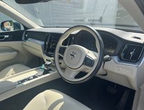 Volvo XC60 2.0 T4 Edition SUV 5dr Petrol Auto Euro 6 (s/s) (190 ps) 10