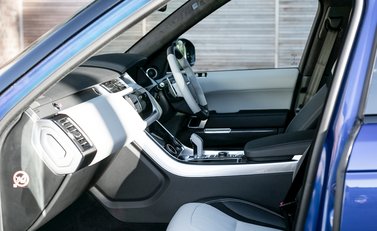 Land Rover Range Rover Sport 5.0 SVR 16