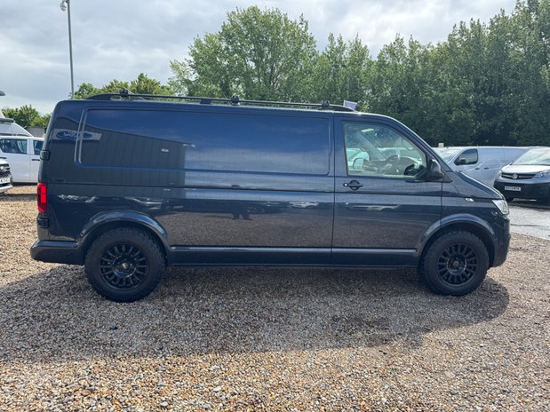 Volkswagen Transporter AUTO LWB L2H1 Highline T32 A/C Alloys Camera Tow Bar 4Motion EURO 6 NO VAT 9