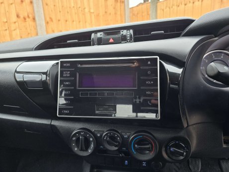 Toyota Hilux 2.4 D-4D Active Pickup Double Cab 4dr Diesel Manual 4WD Euro 6 (3.5t) (150 27