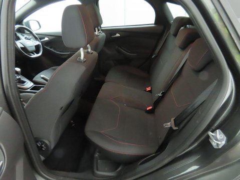 Ford Focus 1.5 TDCi ST-Line Euro 6 (s/s) 5dr 8