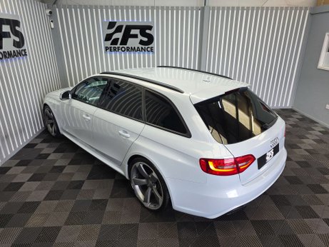 Audi RS4 4.2 FSI V8 Estate 5dr Petrol S Tronic quattro Euro 5 (450 ps) 14