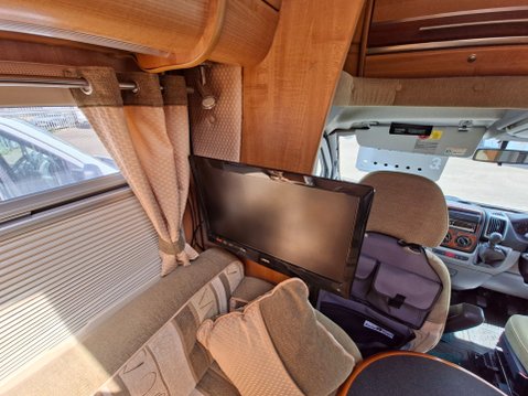 Auto-Trail Cheyenne 740s E 34