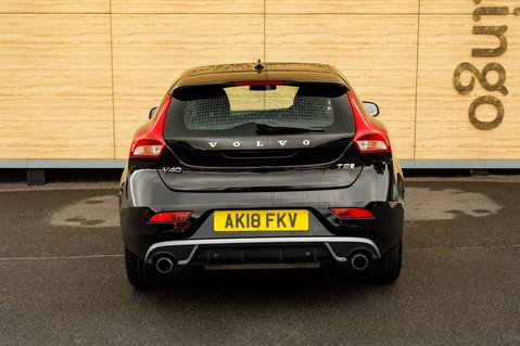 Volvo V40 T2 R-DESIGN NAV PLUS 6