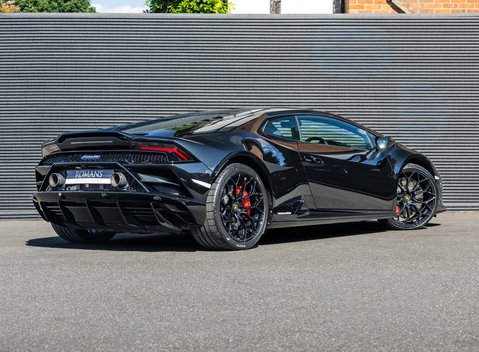 Lamborghini Huracan LP640-4 EVO 3