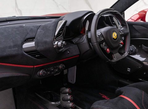 Ferrari 488 Pista 10