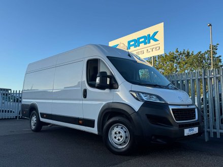 Peugeot Boxer 2.2 BlueHDi 435 Professional Premium + Panel Van 5dr Diesel Manual L4