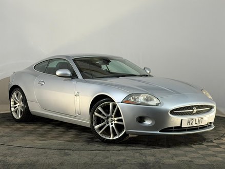 2006 XK COUPE YEAR 2006 06 MILEAGE 108,030 MILES BODY TYPE COUPE COLOUR SILVER... photo