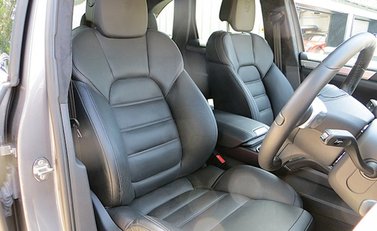 Porsche Cayenne Turbo 6