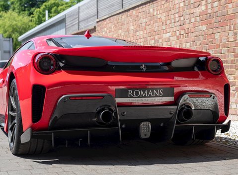 Ferrari 488 Pista 25