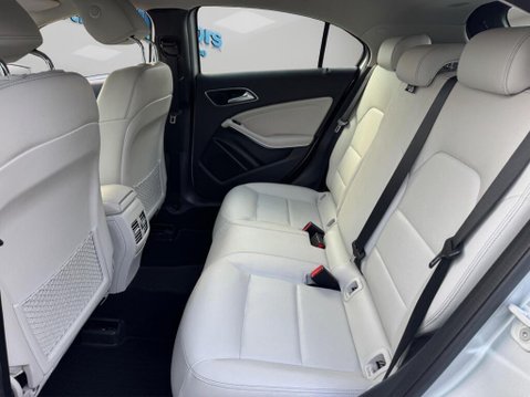 Mercedes-Benz A Class 1.5 A180d Sport (Executive) 7G-DCT Euro 6 (s/s) 5dr 53