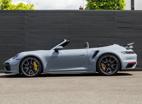 Porsche 911 Turbo S CABRIOLET (992) 3