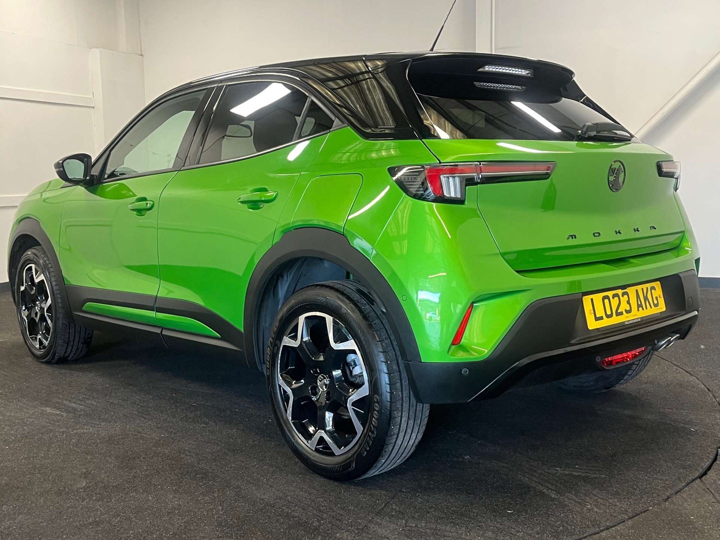 2023 Vauxhall Mokka — image 2