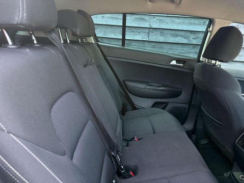 Kia Sportage 1.6 Sportage 2 ISG 5dr 37