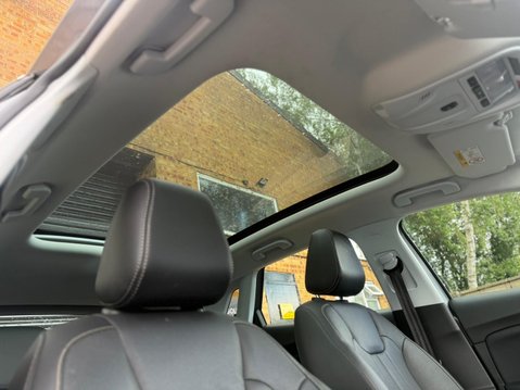 Vauxhall Grandland X 1.2 Turbo Elite Nav SUV 5dr Petrol Manual 6Spd Euro 6 28