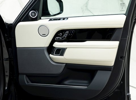 Land Rover Range Rover 3.0 SDV6 Autobiography 21
