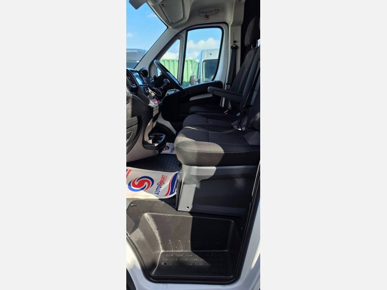 Citroen Relay ENTERPRISE EDITION L4 H2 XLWB 9 SEATER 2.2 HDI 140ps EU6 — thumbnail 42 of 51