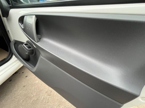 Toyota Aygo 1.0 VVT-i Go Euro 5 3dr 23