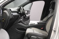 Volvo XC40 2.0 XC40 + B4 MHEV AWD Auto 5dr 10
