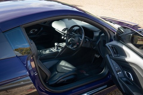 Audi R8 5.2 FSI V10 Plus S Tronic quattro Euro 6 (s/s) 2dr 29