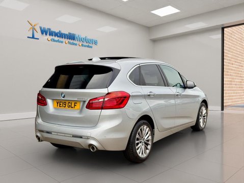 BMW 2 Series 2.0 220d Luxury Auto Euro 6 (s/s) 5dr 11