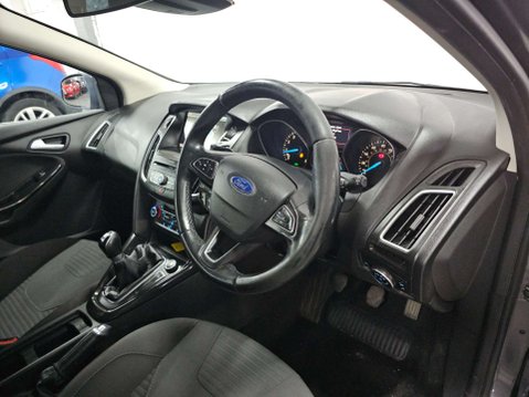 Ford Focus 1.0 Titanium 5dr 12