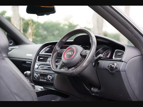 Audi A5 2.0 TDI Black Edition Plus quattro Euro 6 (s/s) 2dr 17