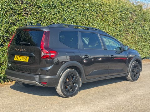 Dacia Jogger 1.6 Hybrid EXTREME MPV 5dr Petrol Hybrid Auto Euro 6 30