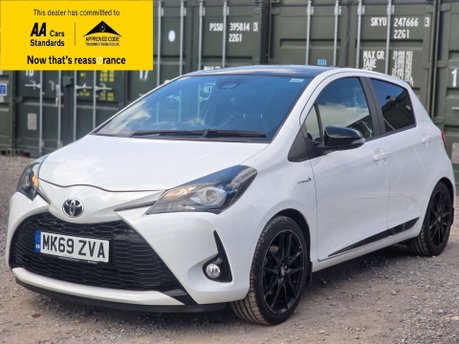 Toyota Yaris 1.5 VVT-h GR SPORT Hatchback 5dr Petrol Hybrid E-CVT Euro 6 (s/s) (100 ps) 3