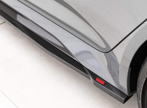 Audi RS6 Avant Carbon Black 27