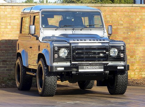 Land Rover Defender 90 XS 1