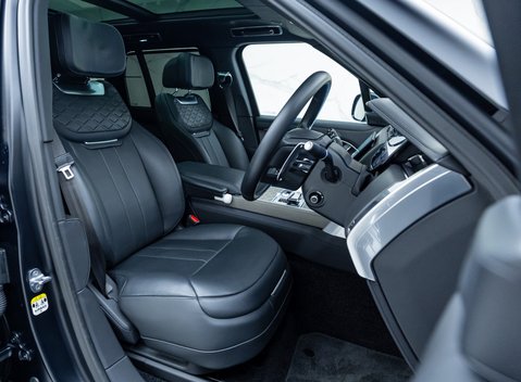 Land Rover Range Rover P530 SV 15