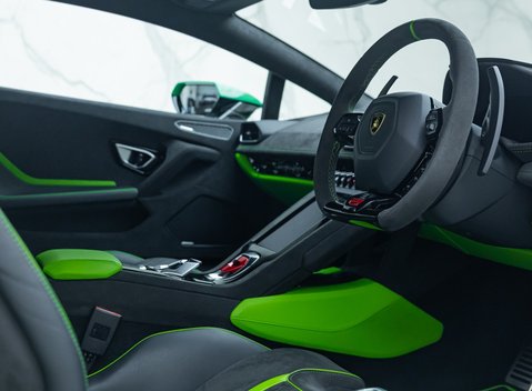 Lamborghini Huracan Tecnica 13