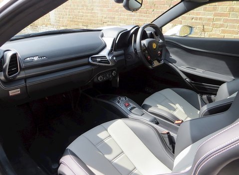 Ferrari 458 Italia 8