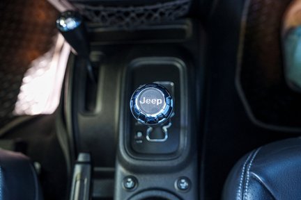 Jeep Wrangler SAHARA CRD By Kahn's The Chelsea Truck Company 21