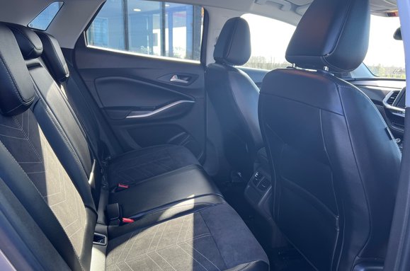 Vauxhall Grandland 1.5 Turbo D Ultimate Auto 21