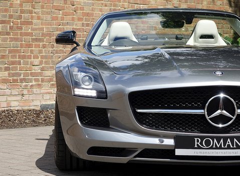 Mercedes-Benz SLS AMG GT Roadster 27