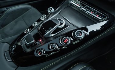 Mercedes-Benz Amg GT S PREMIUM 22