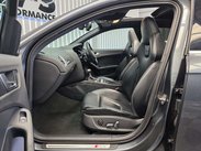 Audi RS4 4.2 FSI V8 Estate 5dr Petrol S Tronic quattro Euro 5 (450 ps) 42